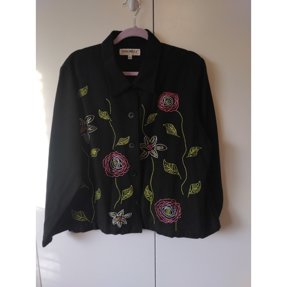Womens Vintage Floral Embroidered Jacket Size XL Black Button Down Elegant